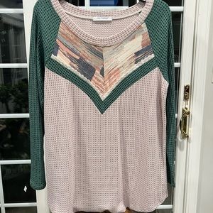 Ces Femme waffle line sleeve T. Size M. Excellent condition.